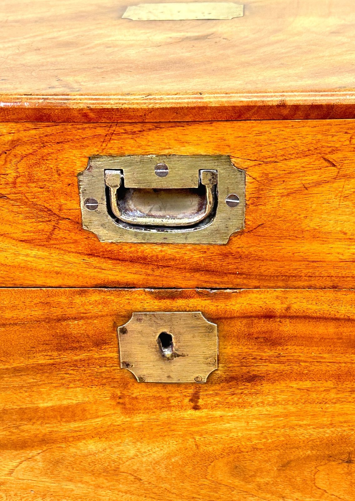 Small 19th Century Camphor Wood Campaign Trunk (England, Circa 1860) photo vinterior