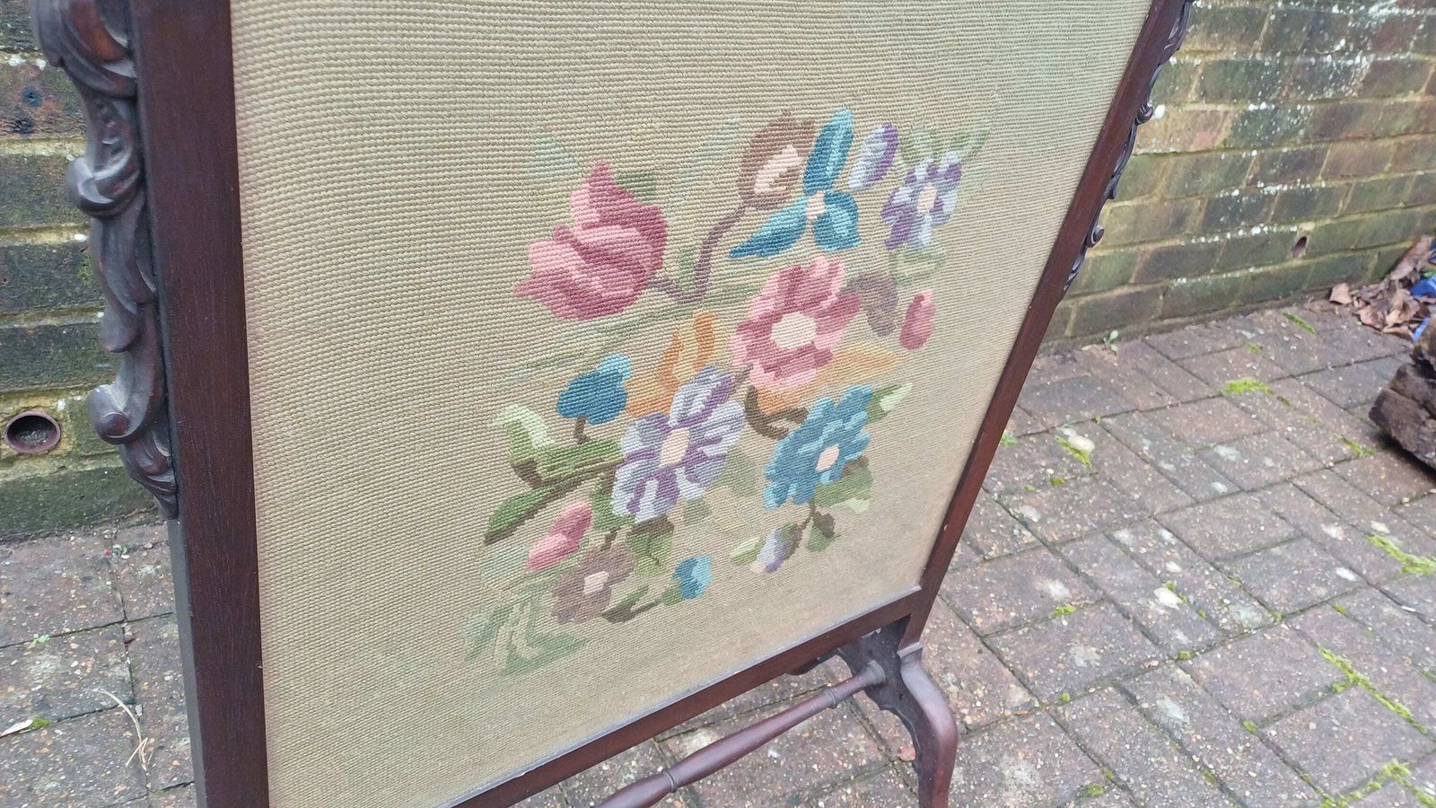 Superb Vintage Mahogany Victorian Tapestry Glazed Fire Screen Ball And Claw Feet photo 245.0