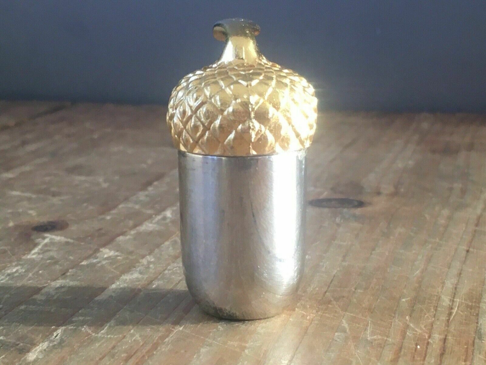 Vintage Acorn Pepperette Silver Tone Metal & Gold Gilt Salt Pepper Powder Shaker photo vintage