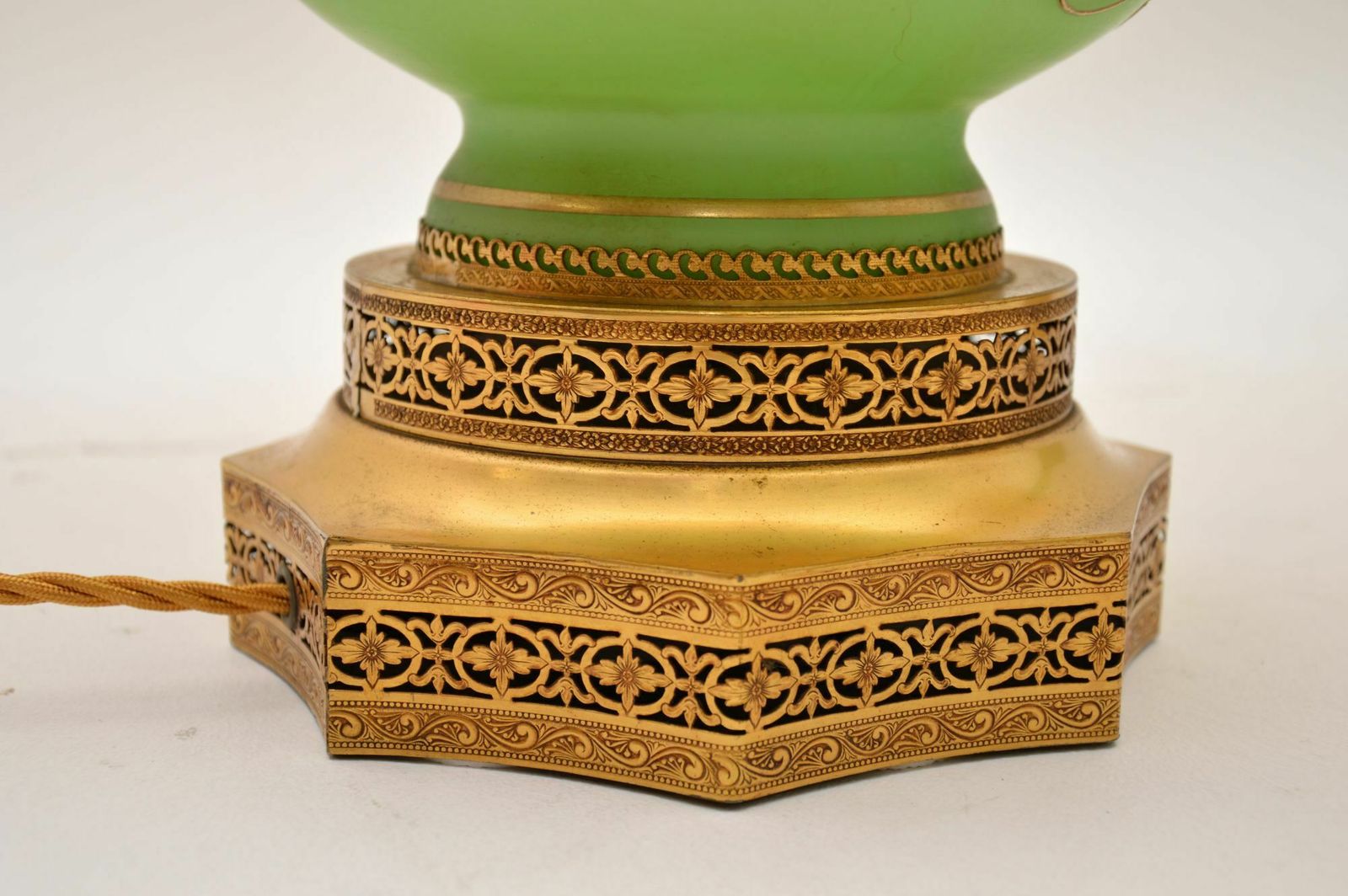Pair Of Antique Glass & Gilt Metal Table Lamps photo vinterior