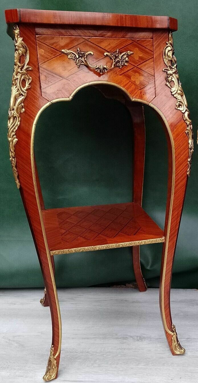 photo vintage Antique Early 20th Century French Empire Ormolu And Kingwood Inlaid Lamp Table