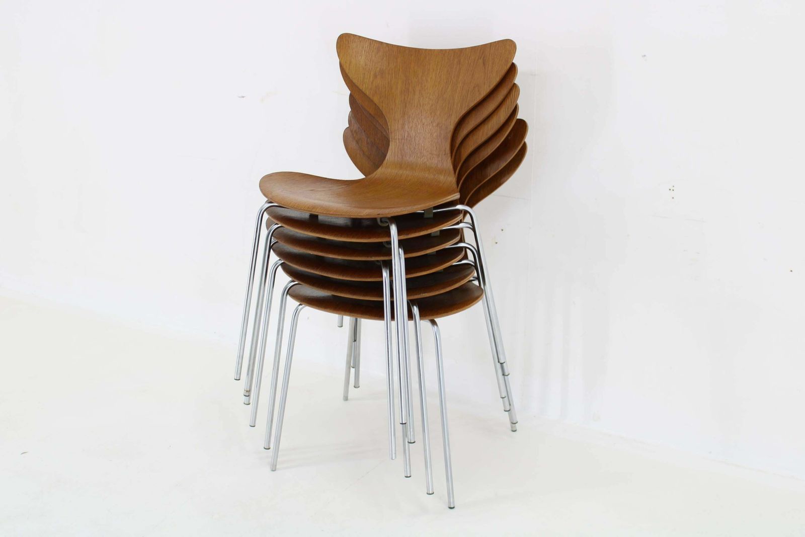 1970s Arne Jacobsen Set Of Six Lily Chairs In Oak By Fritz Hansen, Denmark photo buy