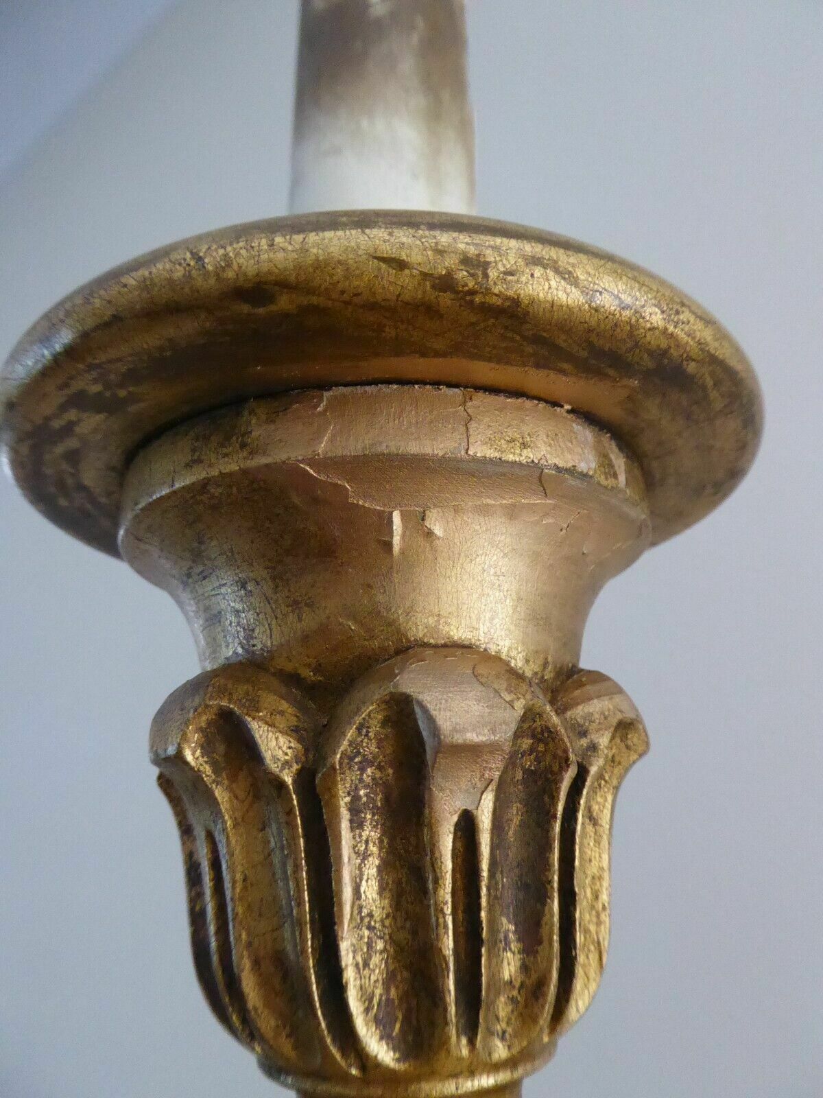 photo vintage Old Tall Italian Gold Carved Wooden Altar Candle Table Lamp Shade Fully Working