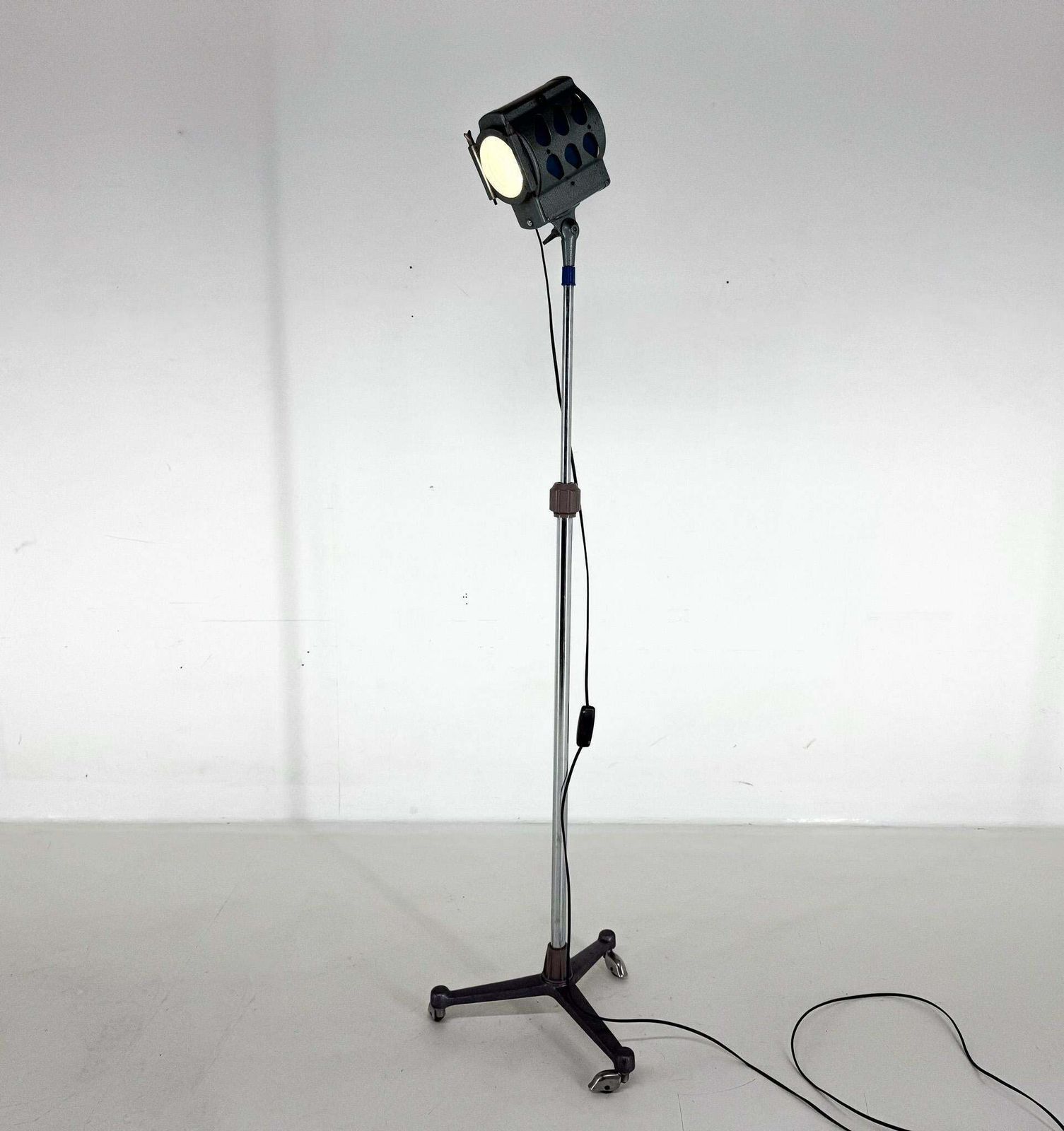 Mid Century Adjustable Italian Cinema Floor Lamp, 1950s 1960s photo Lighting