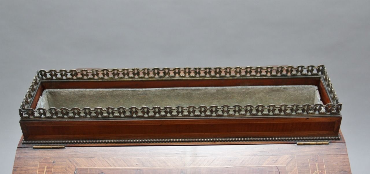 photo furniture 19th Century Kingwood And Ormolu Mounted Partners Desk