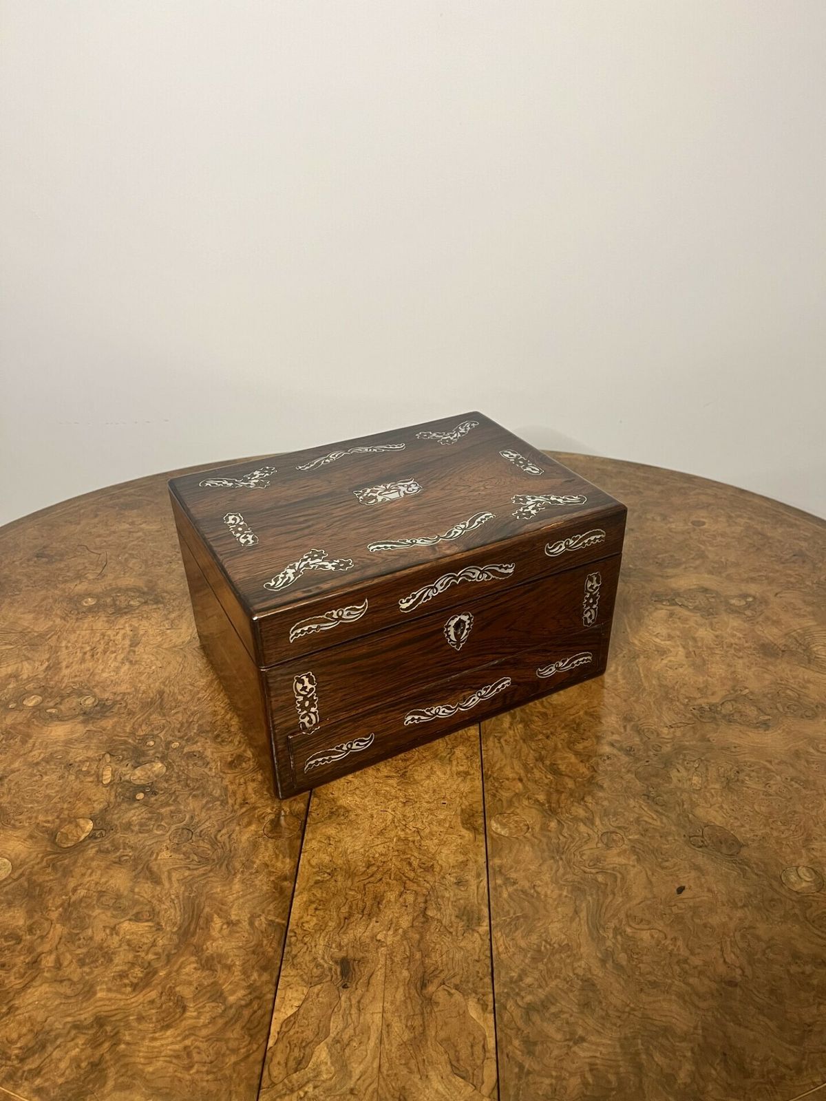 photo furniture Fantastic Quality Antique Rosewood And Mother Of Pearl Inlaid Work Box