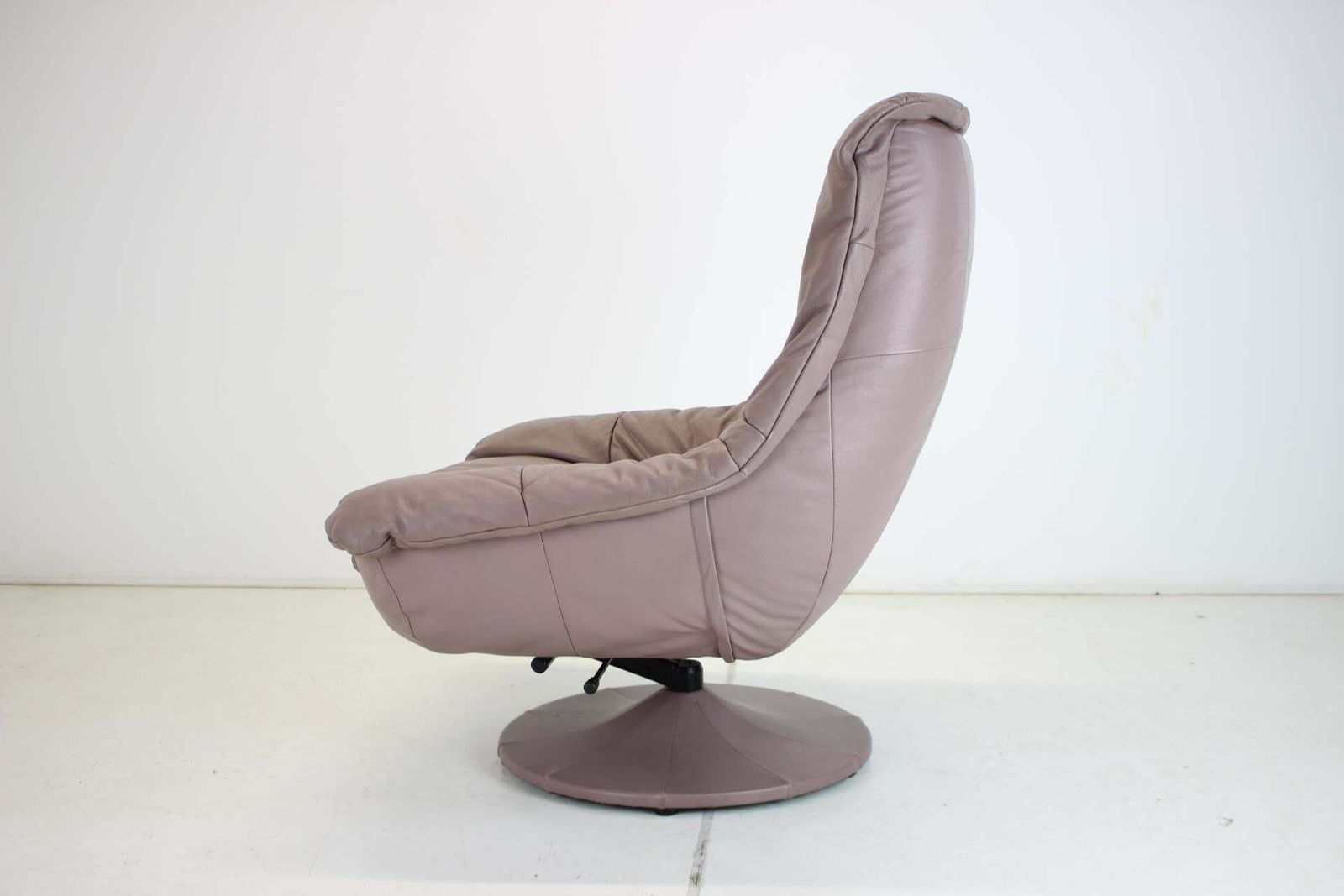 Large Swivel Adjustable Leather Armchair, Germany photo for sale
