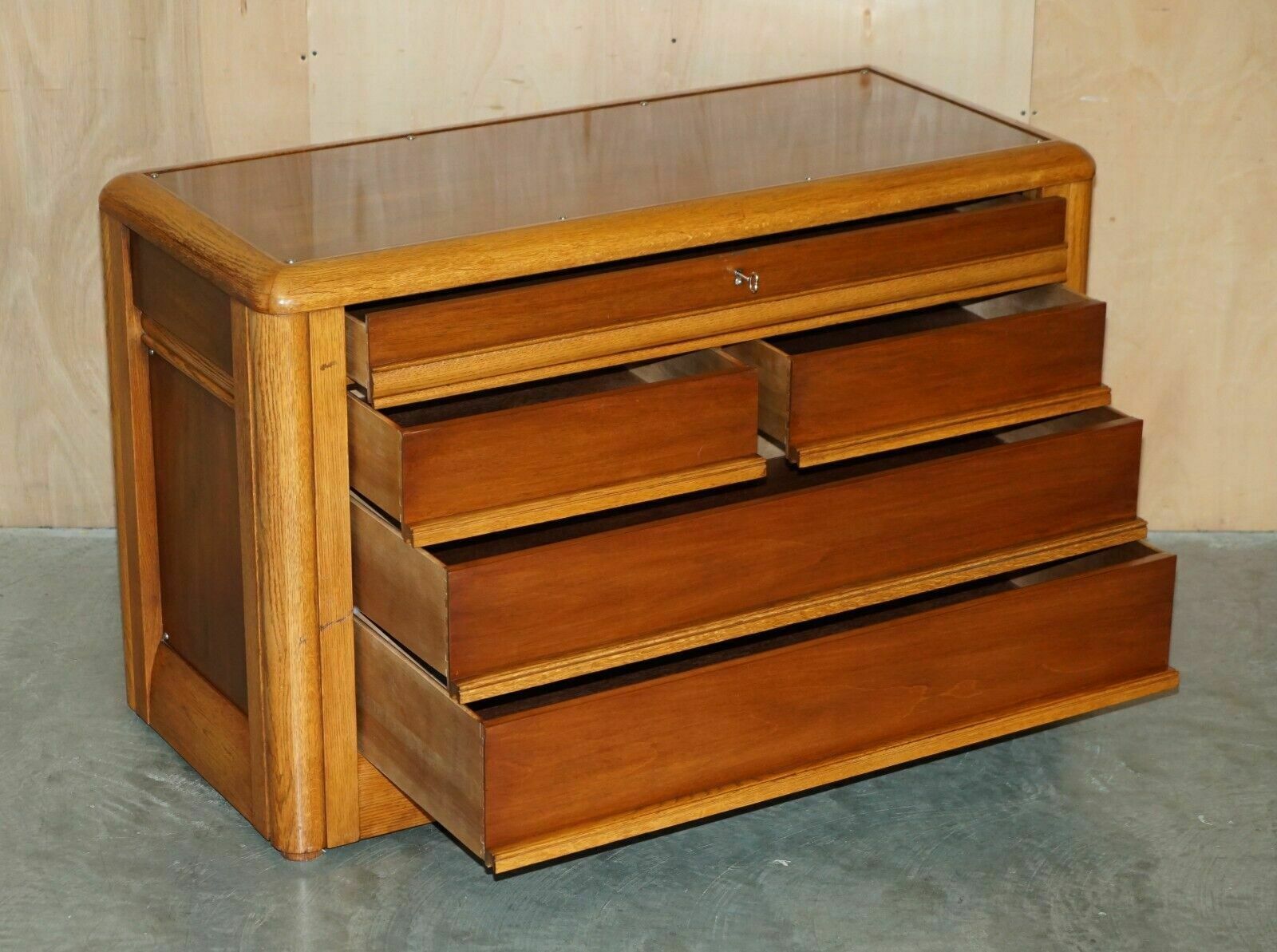 photo vinterior Super Elegant Ralph Lauren American Mahogany & Oak Chest Of Drawers Sideboard