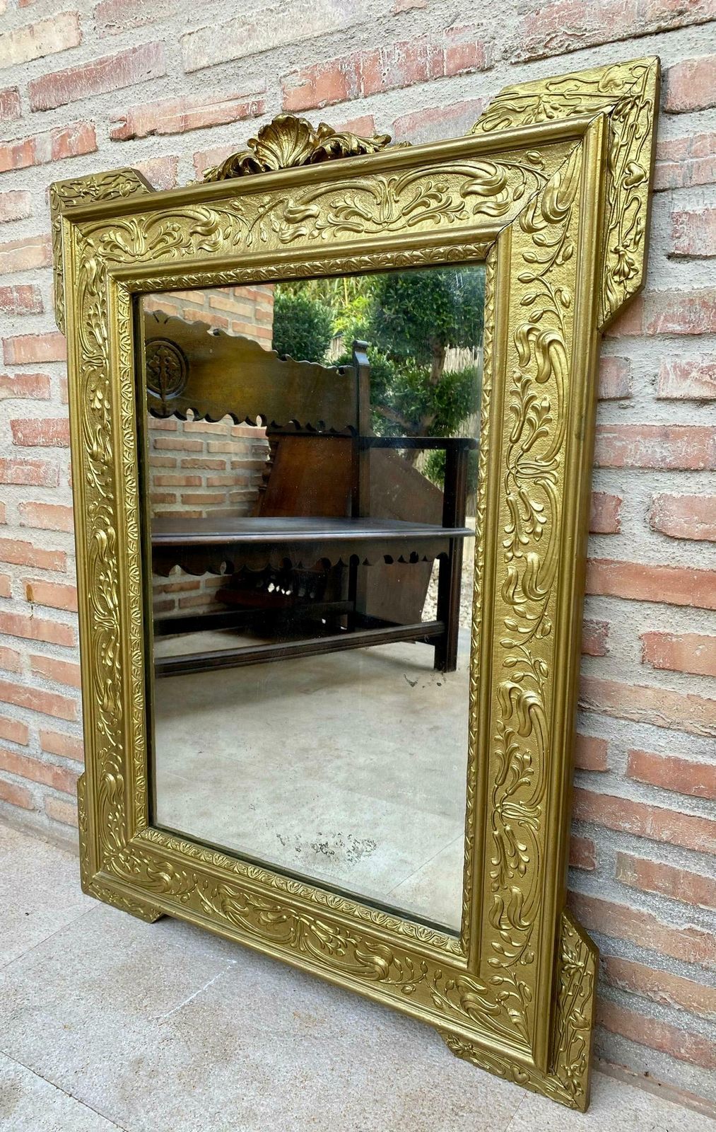 Miroir rectangulaire en bois sculpté à la main doré, 1960 photo vintage