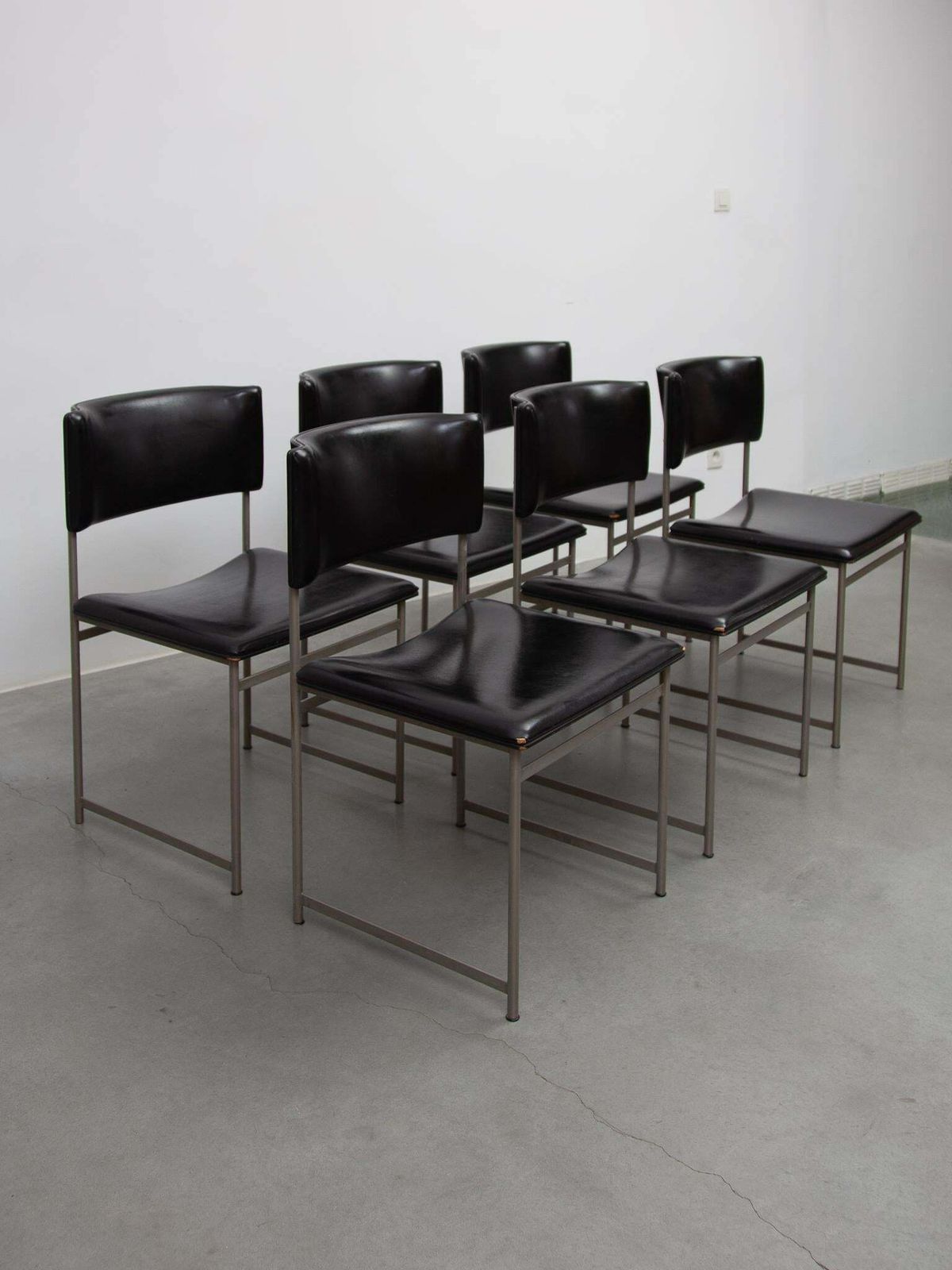 photo for sale Cees Braakman For Pastoe Set Of Six Sm08 Dining Chairs In Black Leather.