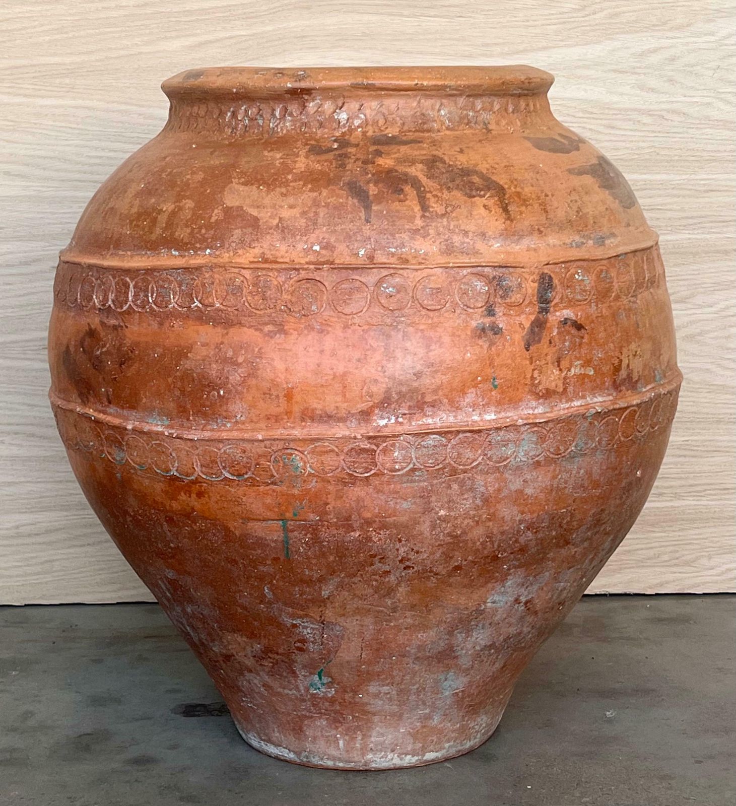 Vase espagnol en terre cuite, XVIe siècle photo vinterior