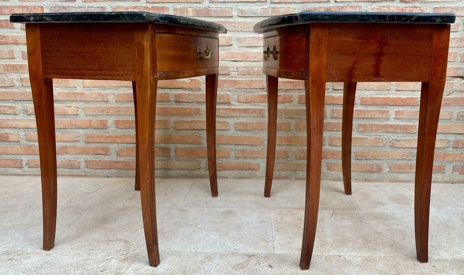 Tables de chevet modernes, plateau en marbre gris, 1940, lot de 2 photo Mobilier