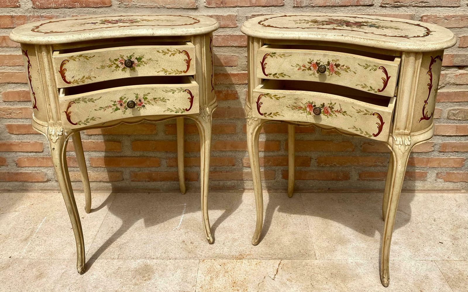 Two Drawers Painted In Light Beige Wood Kidney Nightstands, 1940s, Set Of 2 photo 2976.0