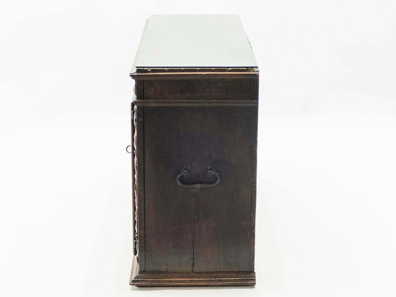 photo furniture Buffet de style Renaissance française en chêne sculpté, XVIIIe siècle