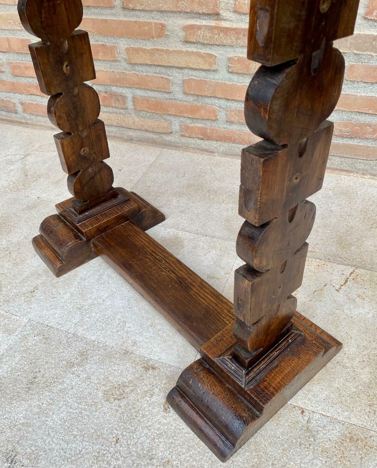 photo buy Console espagnole début du XXe siècle à un tiroir, années 1940