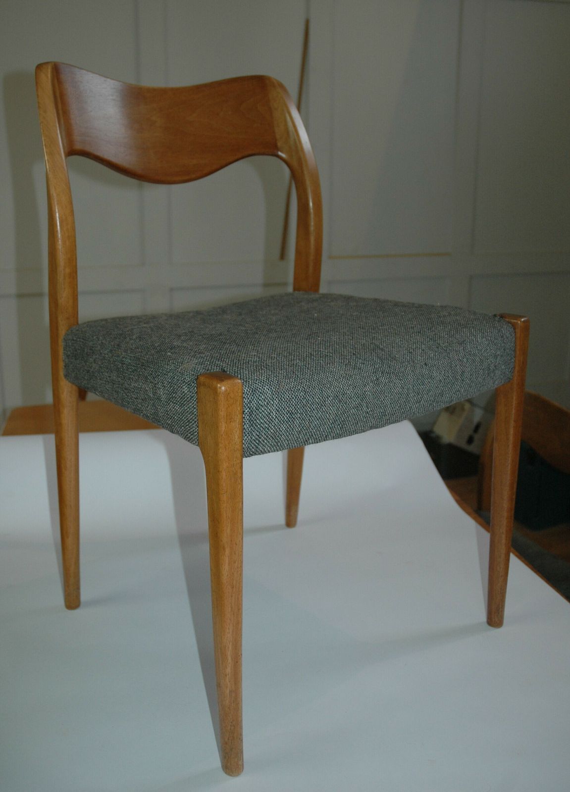8 Moller Model 71 Chairs And Matching Dining Table photo Furniture
