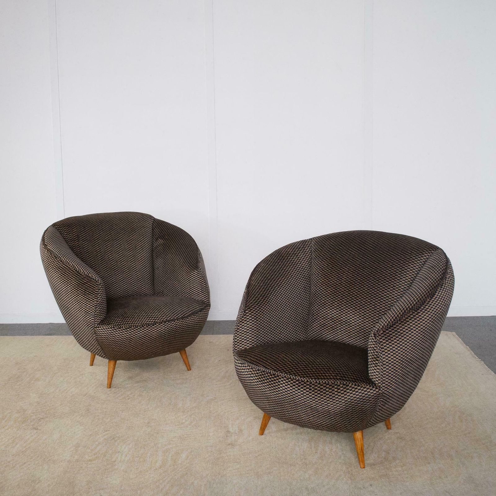 Gio Ponti Set Of Two Armchairs 1940s photo for sale