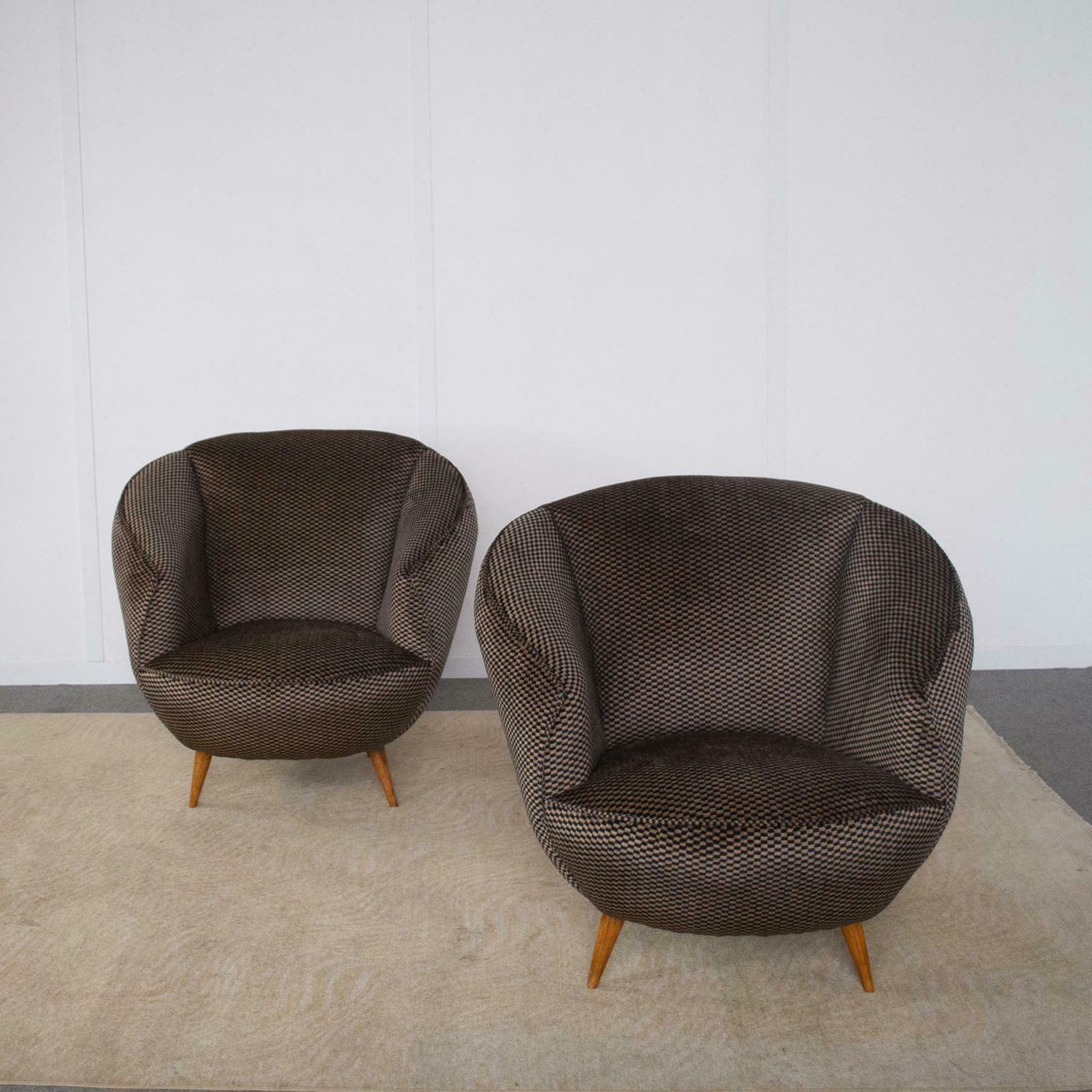 Gio Ponti Set Of Two Armchairs 1940s photo Furniture