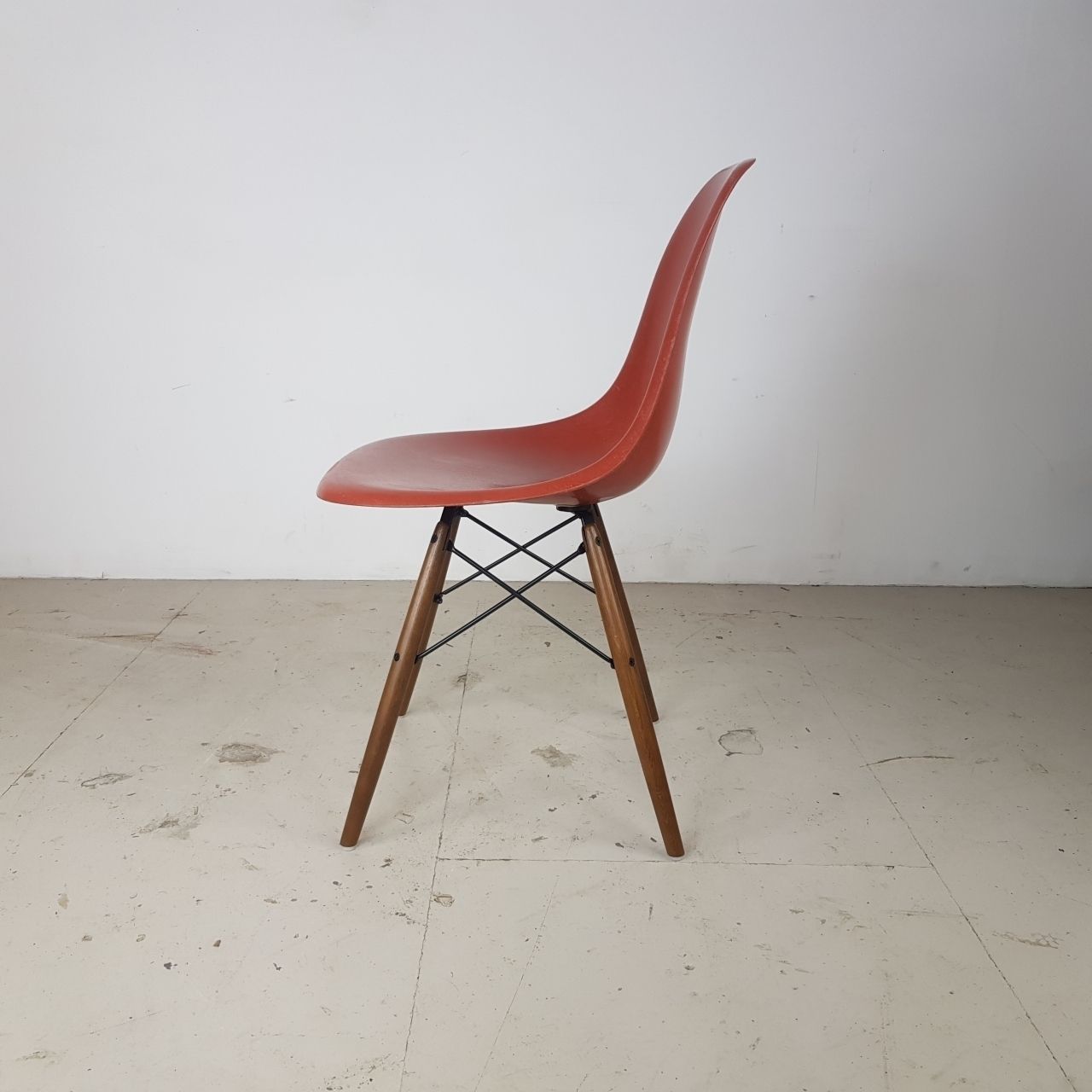 Eames Herman Miller Dsw Side Chair In Terracotta photo for sale