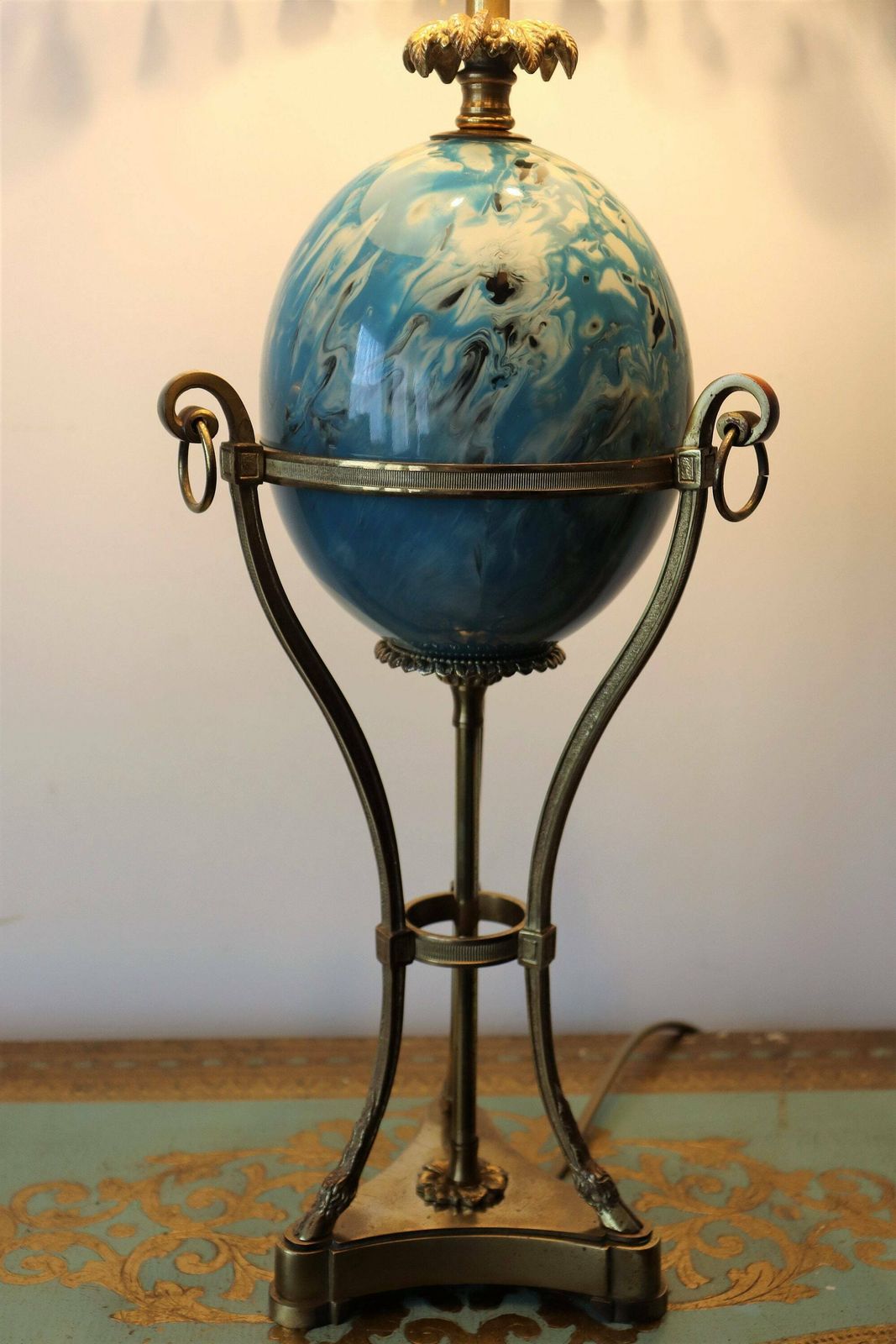 Hollywood Regency Neoclassical Blue Ostrich Egg Palm Table Or Desk Lamp Attributed To Maison Charles (St.88) photo buy
