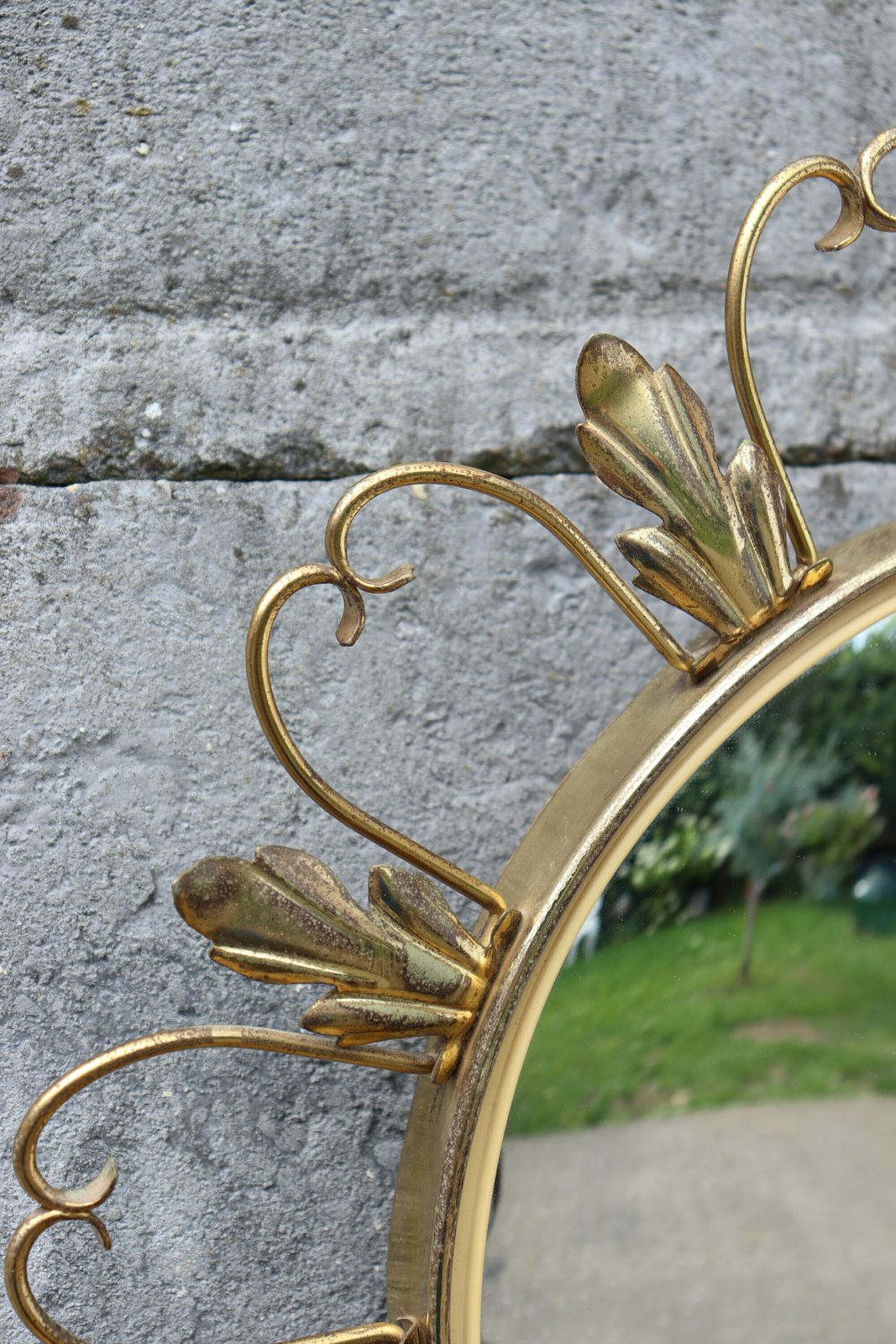 Hollywood Regency Convex Brass Butler Or Witch Eye Mirror 1970's By Deknudt (St.105) photo vintage