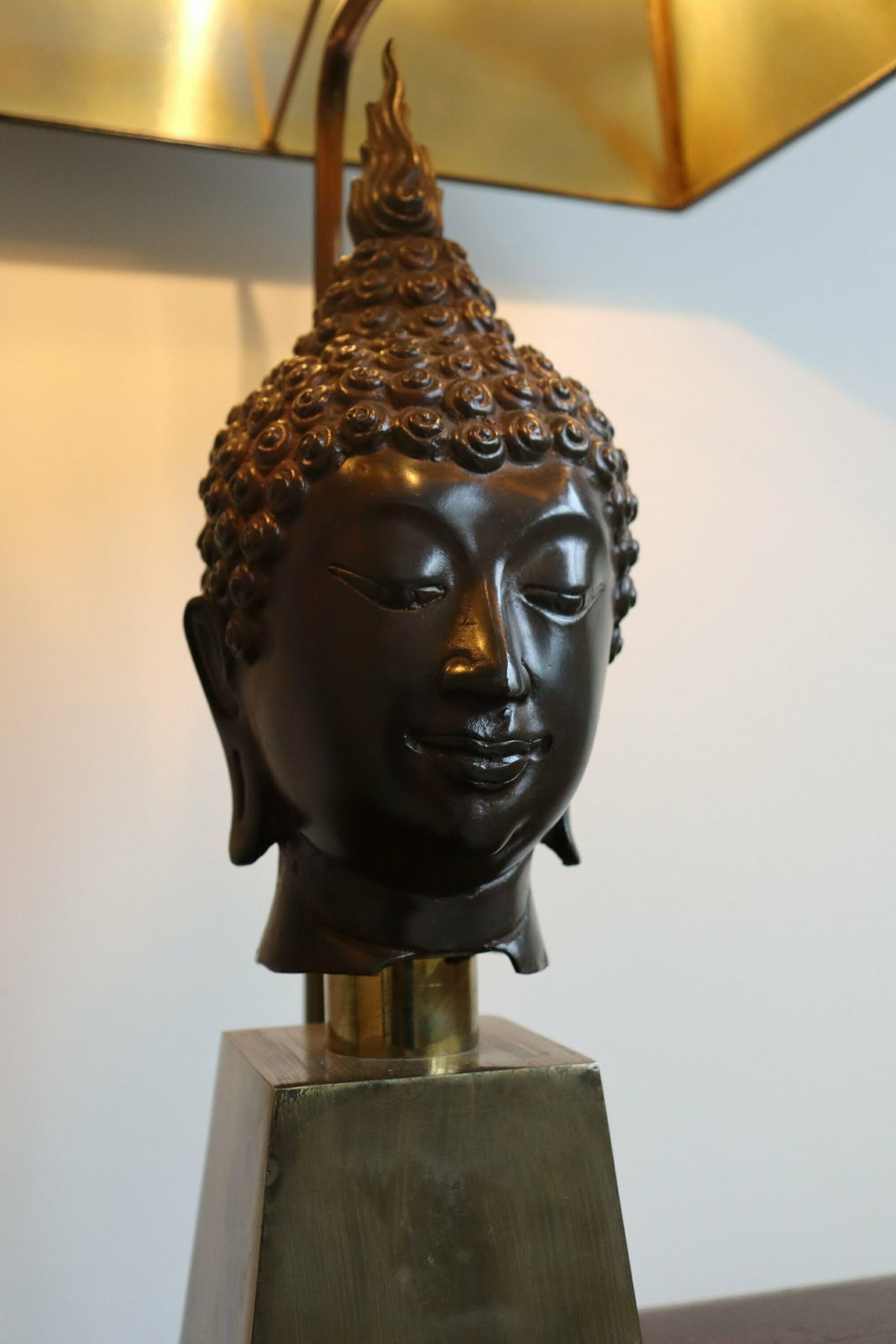 photo furniture Hollywood Regency Design Midcentury Bronze Buddha Lamp , Belgian Design 1970's (St.1)