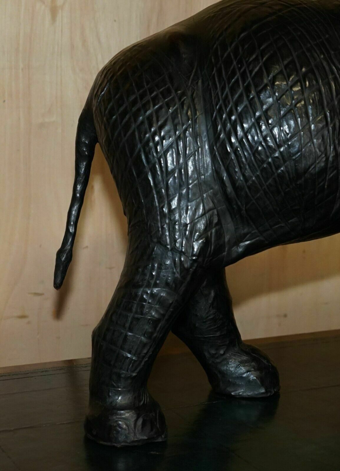 Super Rare Green Eyed Liberty's London Omersa Leather Elephant Footstool Stool photo buy