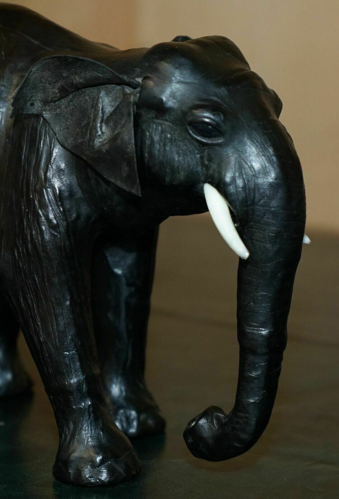 Serene Look Liberty's London Omersa Leather Elephant Footstool Stool Glass Eyes photo vinterior