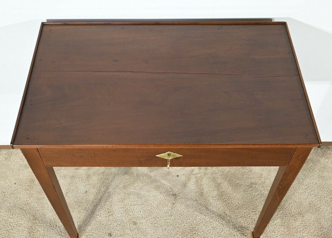 Small Cuban Mahogany Table, Directoire Period – Early 19th Century photo vinterior