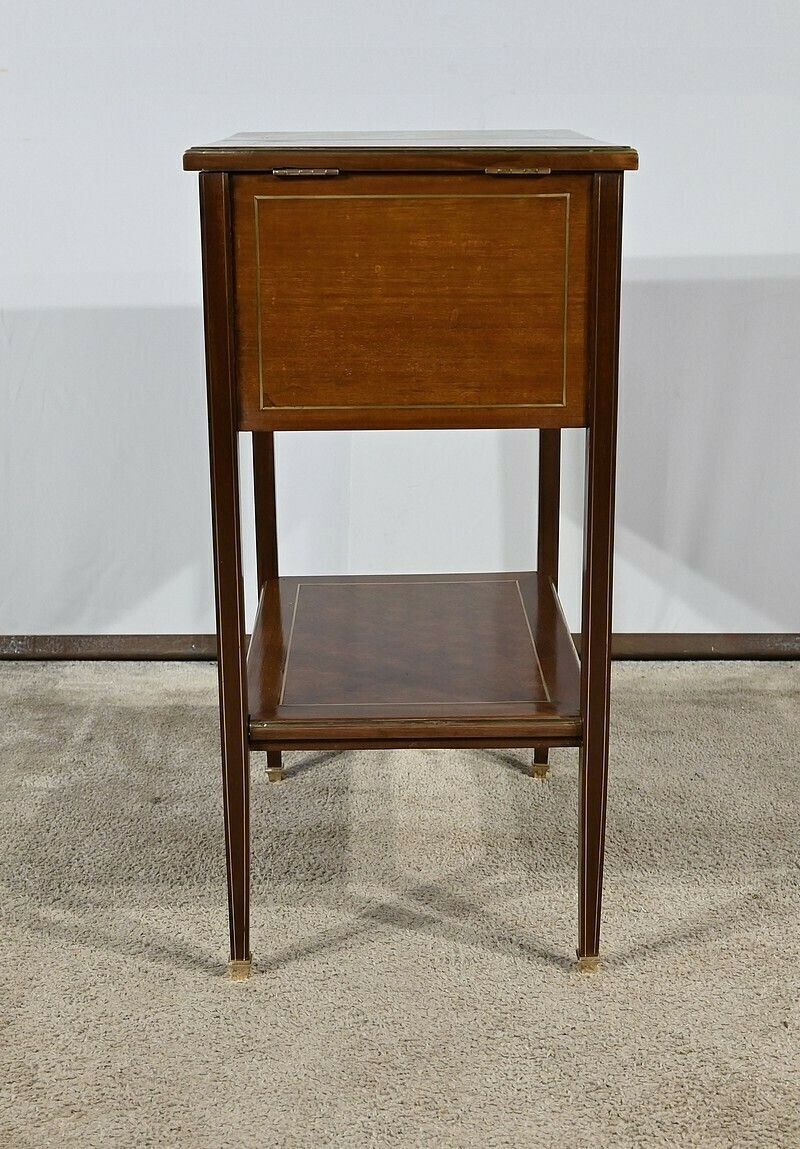 photo vintage Small Mahogany Living Room Table, Directoire Taste – Early 20th Century