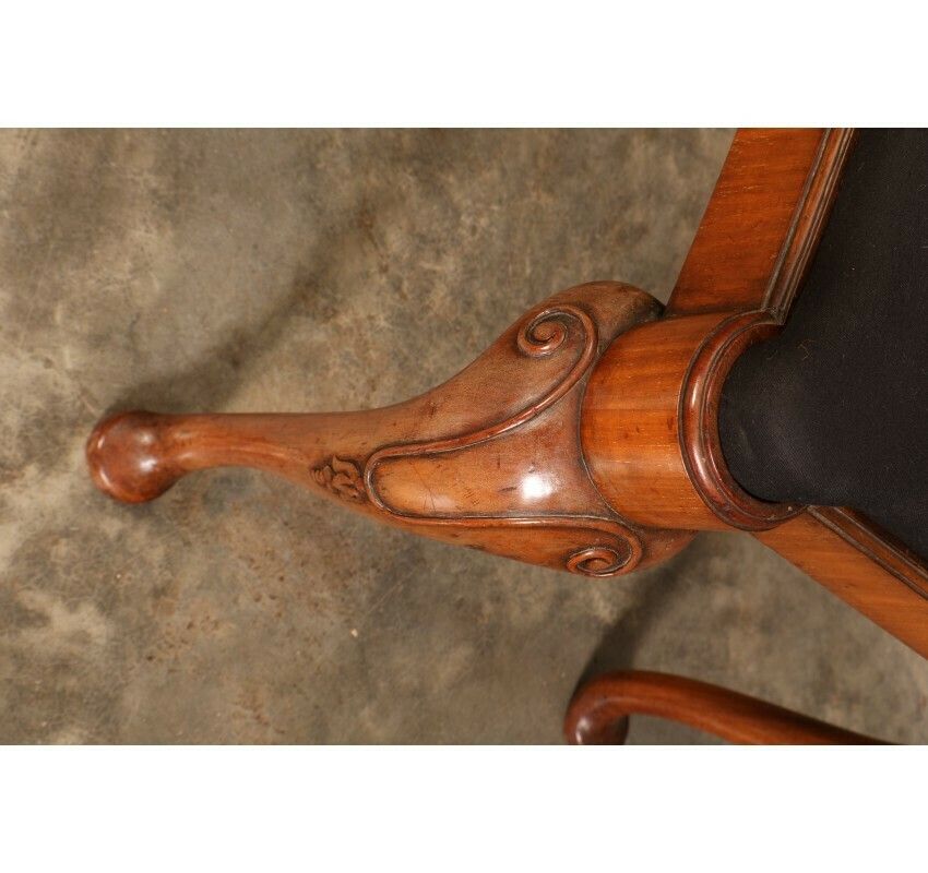 Queen Anne Style Walnut Dressing Stool photo vinterior