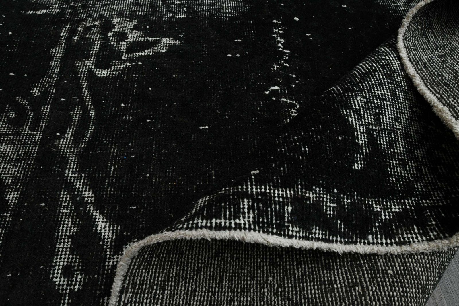 6x10 Distressed Solid Black Wool Vintage Rug, Handmade Turkish Oushak Rug, Living Room Rug, Bedroom Rug, Antique, 6x10 Area Rug, 6.4x10.4 Ft photo vinterior