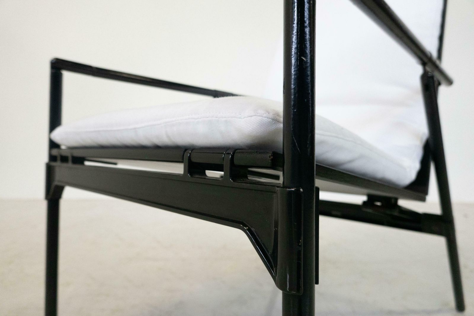Mid Century Pair Of Foldable Armchairs Nena By Richard Sapper For B&B Italia photo vinterior
