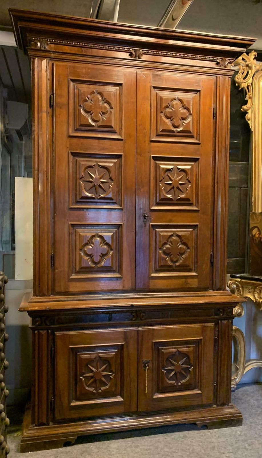 photo furniture Double Body Cabinet In Richly Carved Walnut Wood, Tuscany