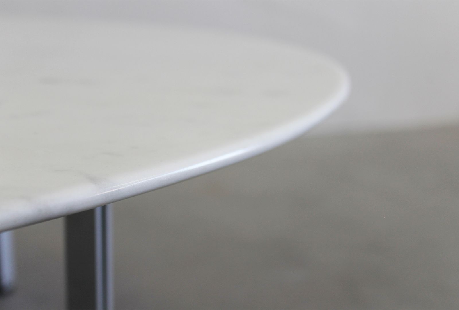 Florence Knoll Marble Table From Parallel Bar Series For Knoll International photo vinterior