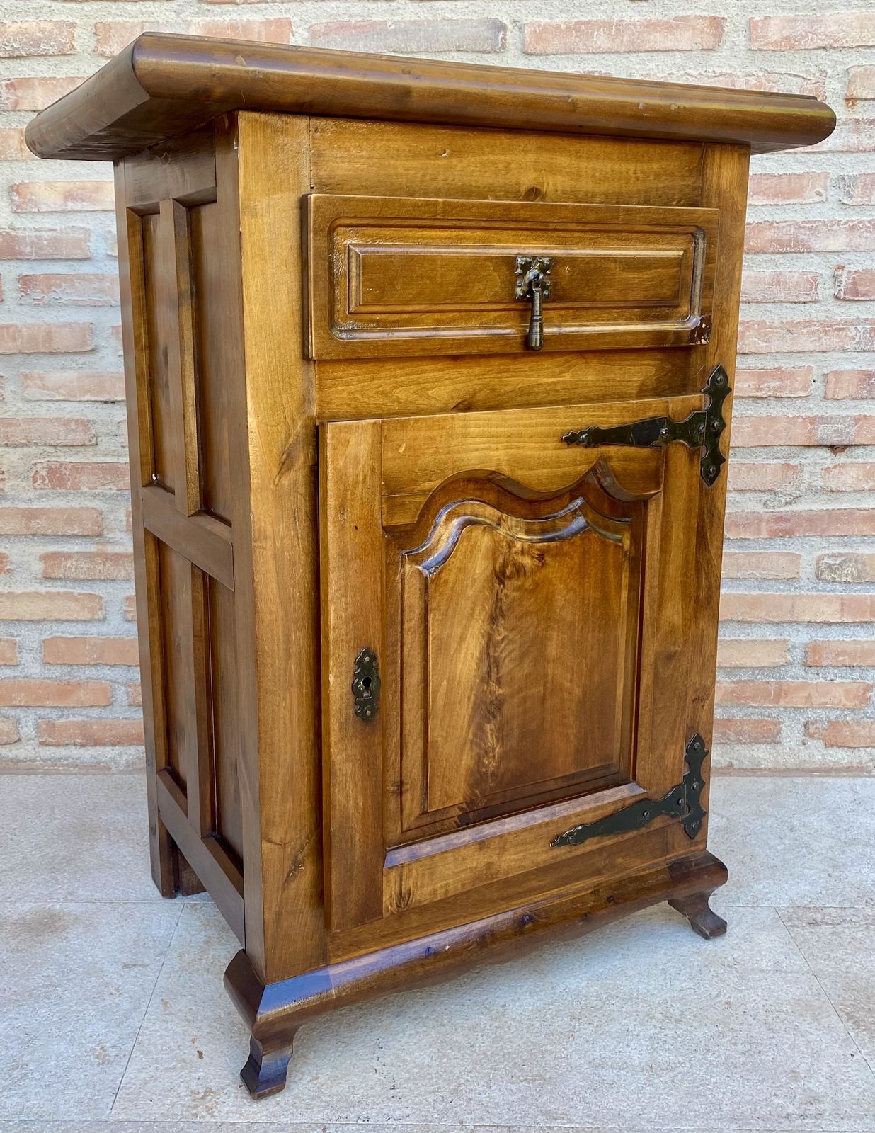 Spaanse Walnoten Chesttable Met Lade En Deur, Begin 20e Eeuw, Jaren 1930 photo buy
