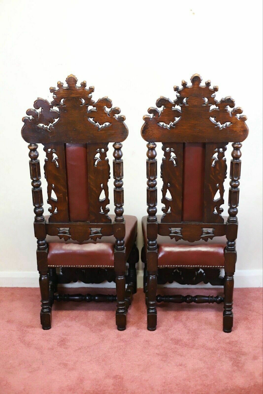 photo vinterior Stunning Set Of Four Victorian Heavily Carved Oak Dining Chairs