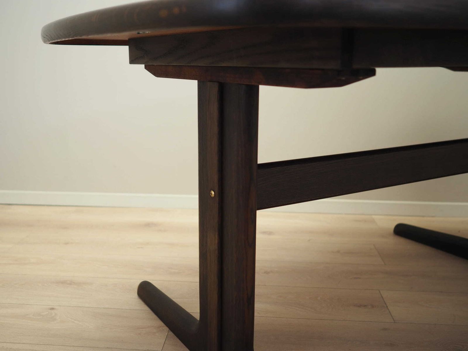 photo furniture Oak Table, Danish Design, 1970s, Manufacturer: Skovby