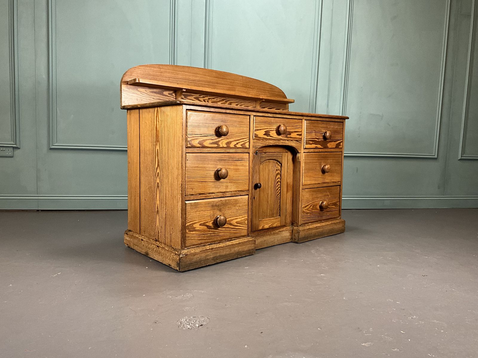 Pitch Pine Farmhouse Dresser, 1920s