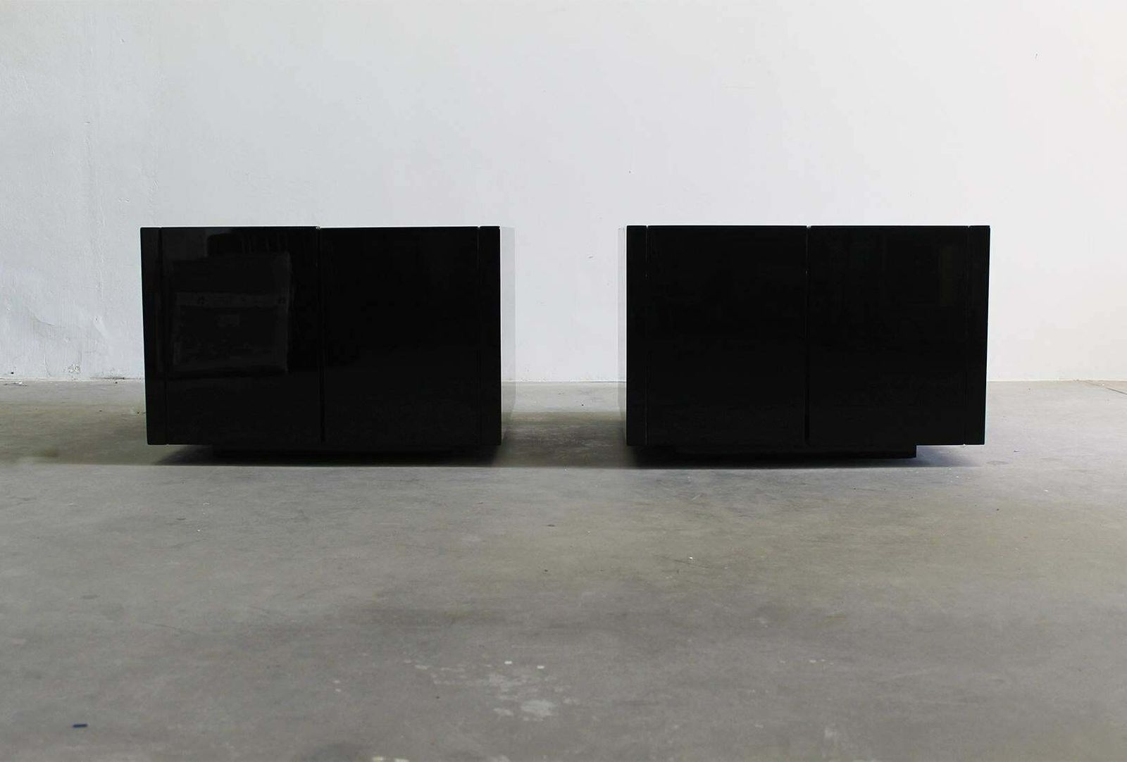 Massimo & Lella Vignelli Set Of Two Black Saratoga Bar Cabinet By Poltronova photo vintage