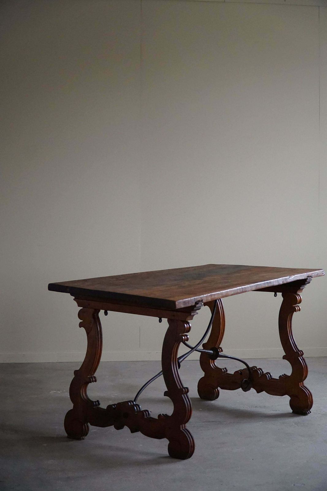 Antique Spanish Brutalist Table In Solid Oak & Wrought Iron, 19th Century photo vinterior
