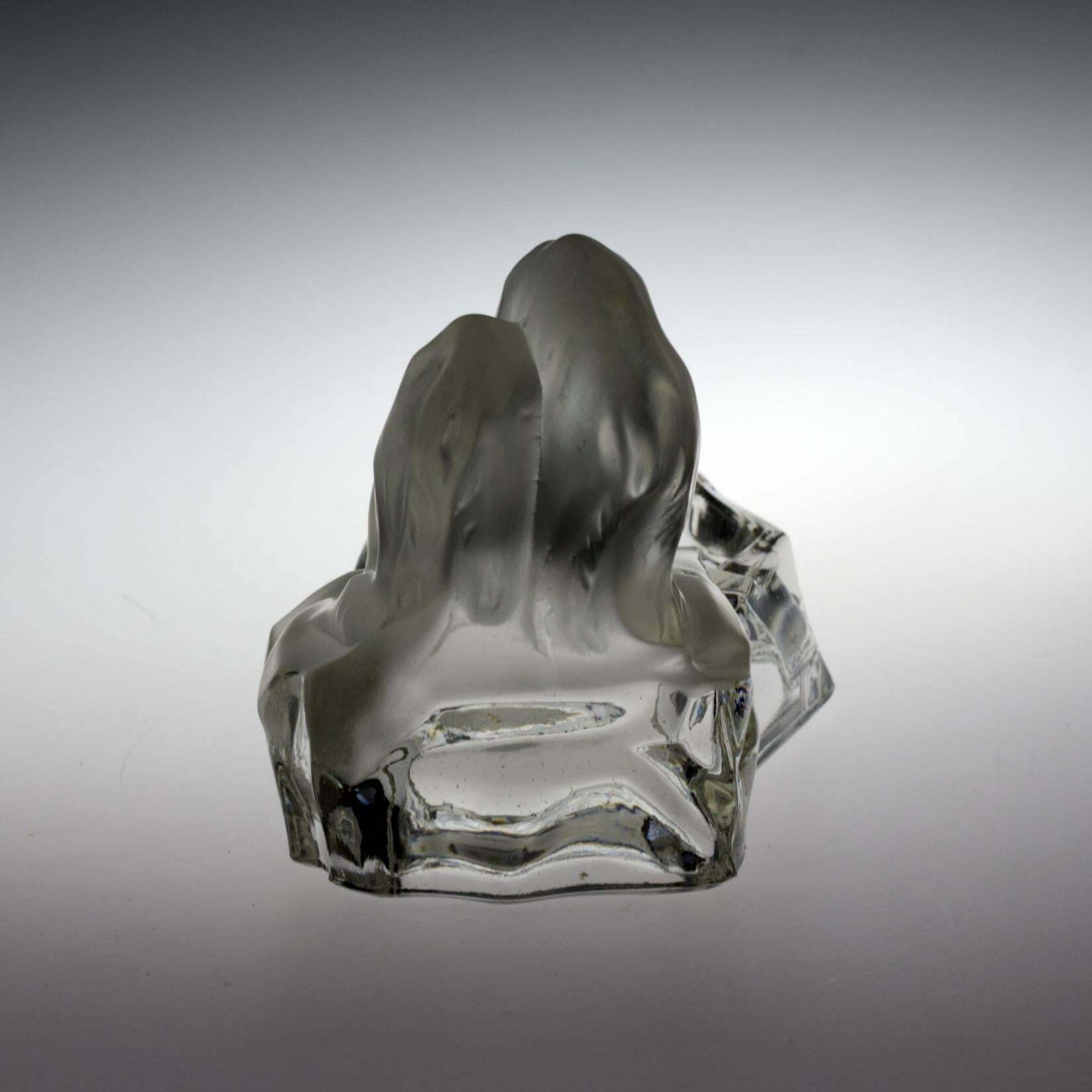 Bohemian Feigl And Morawetz Libochovice Art Deco Glass Polar Bears Ashtray 1930s photo vinterior