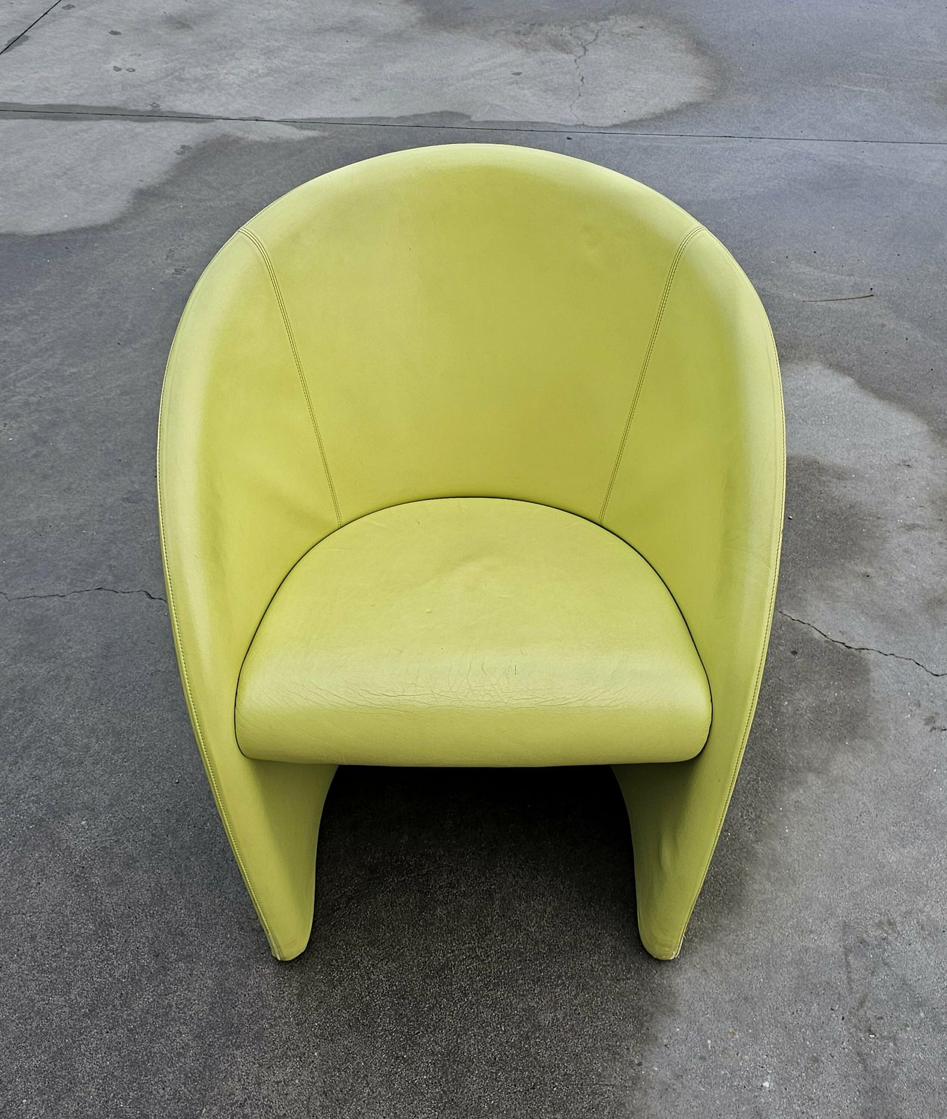 1 Of 5 Club Chairs Model Intervista By Poltrona Frau In Chartreuse Leather Designed By Massimo And Lella Vignelli // Made In Italy In 1989 photo 1800.0