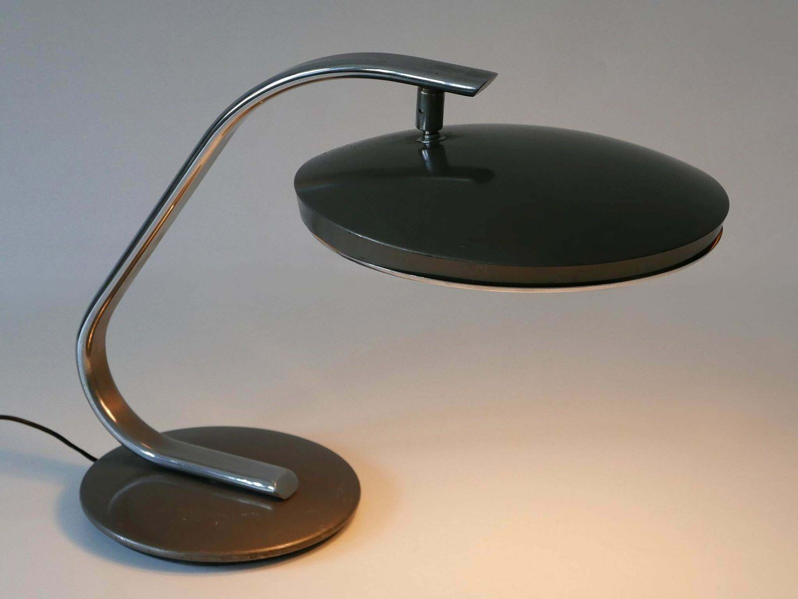 photo vinterior Mid Century Modern Desk Light Or Table Lamp 'Boomerang' By Fase Spain 1960s