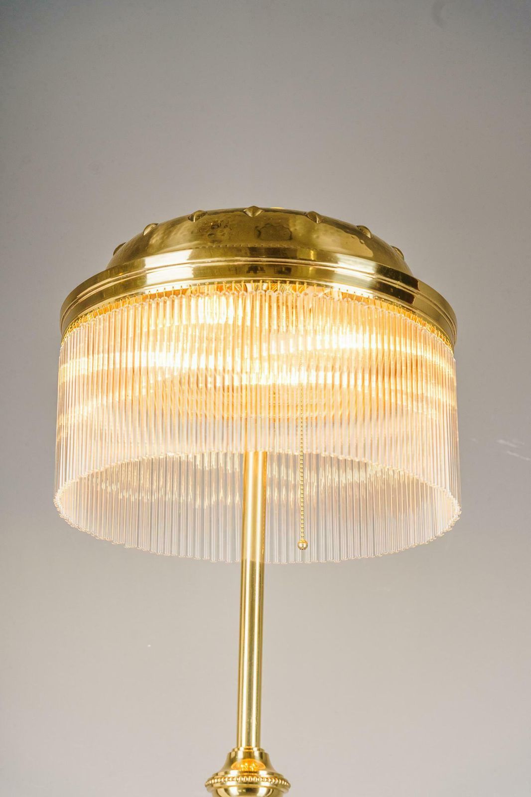 photo vintage Adjustable Art Deco Floor Lamp With Opaline Glass Stones On The Shade 1920s