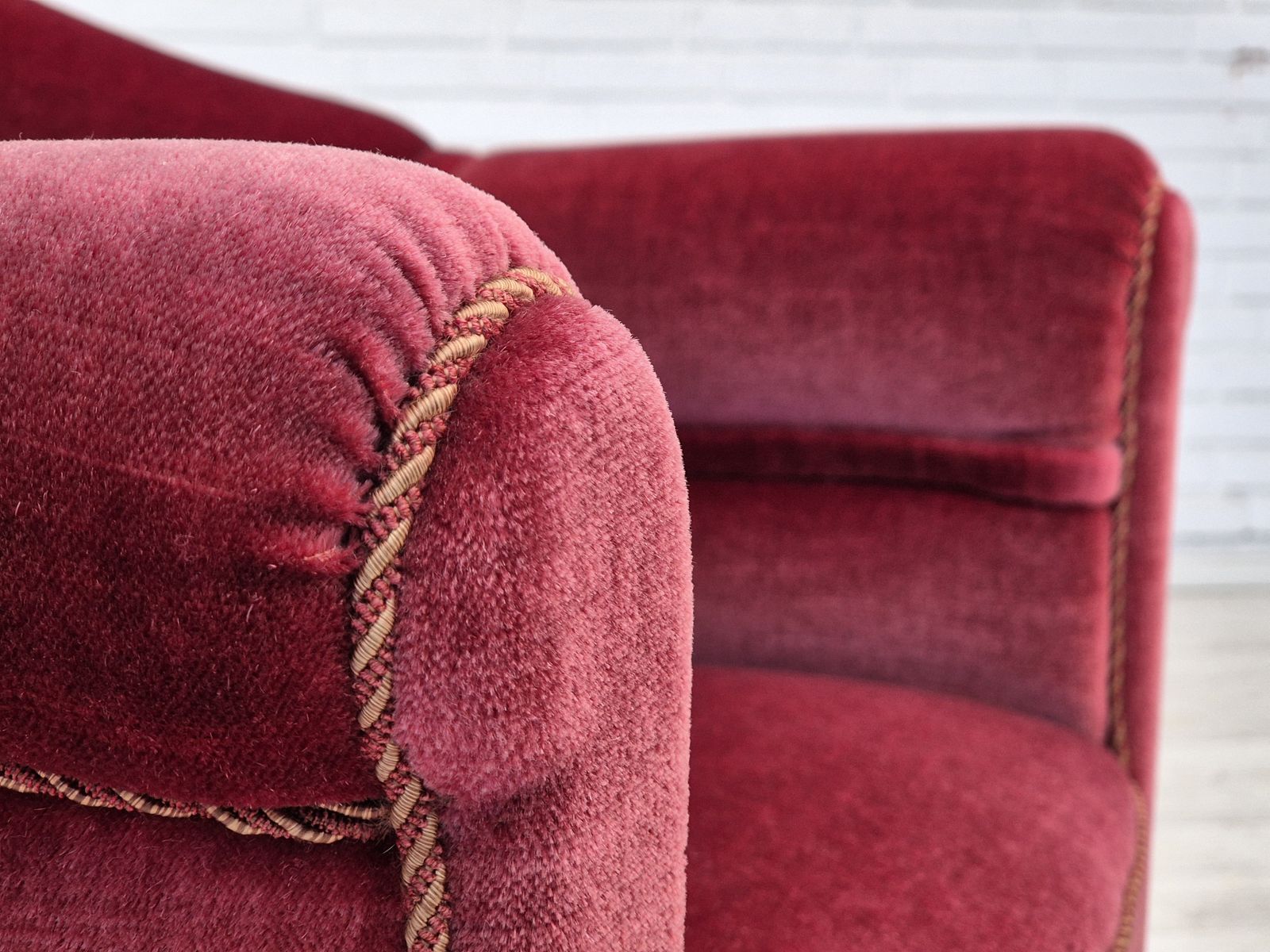 Ca. Jaren 1950, Deense Loungestoelen, Staat Zoals Gevonden, Meubelvelours, Essenhout Poten. photo vinterior