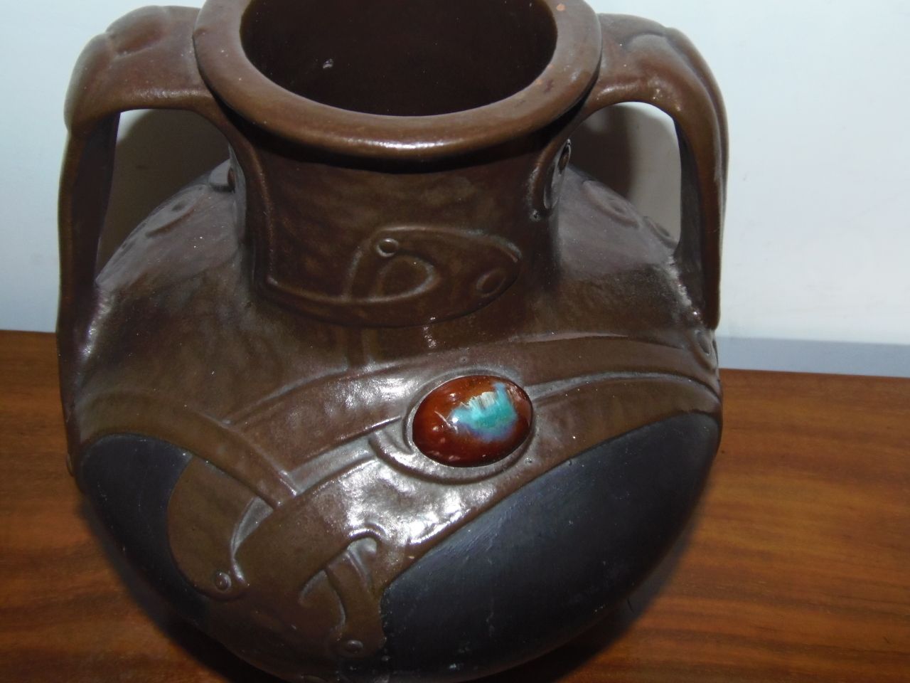 photo buy Arts And Crafts Jewelled Vase .