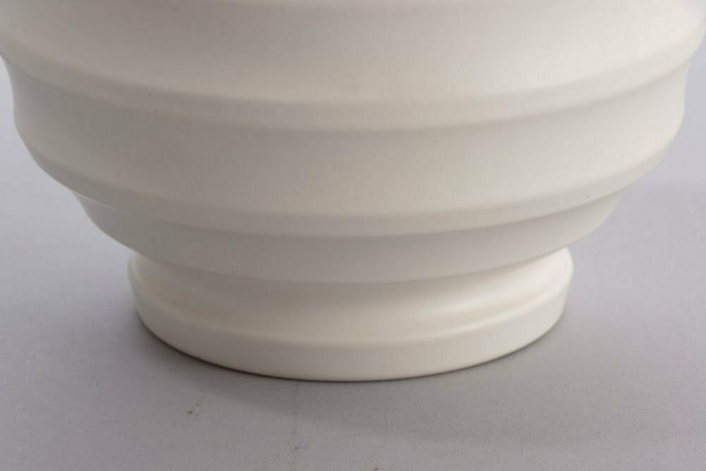 Art Deco Keith Murray For Wedgwood ''Moonstone'' Small Bomb Vase C.1930 photo Home Decor