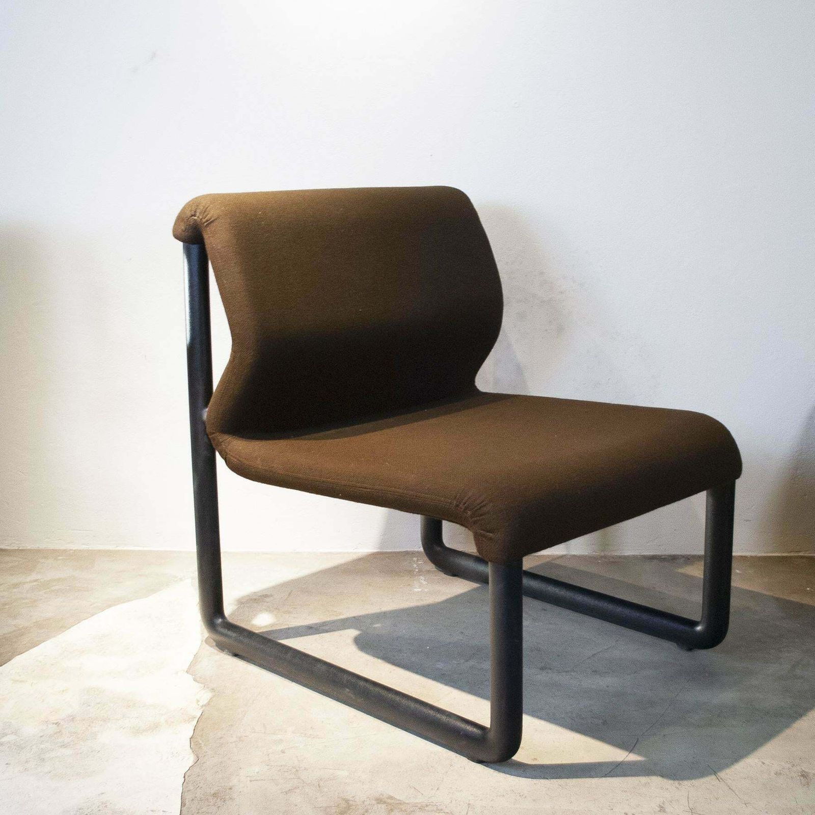 2164.0 Italian Tecno Set Of Four Armchairs Form 80s photo
