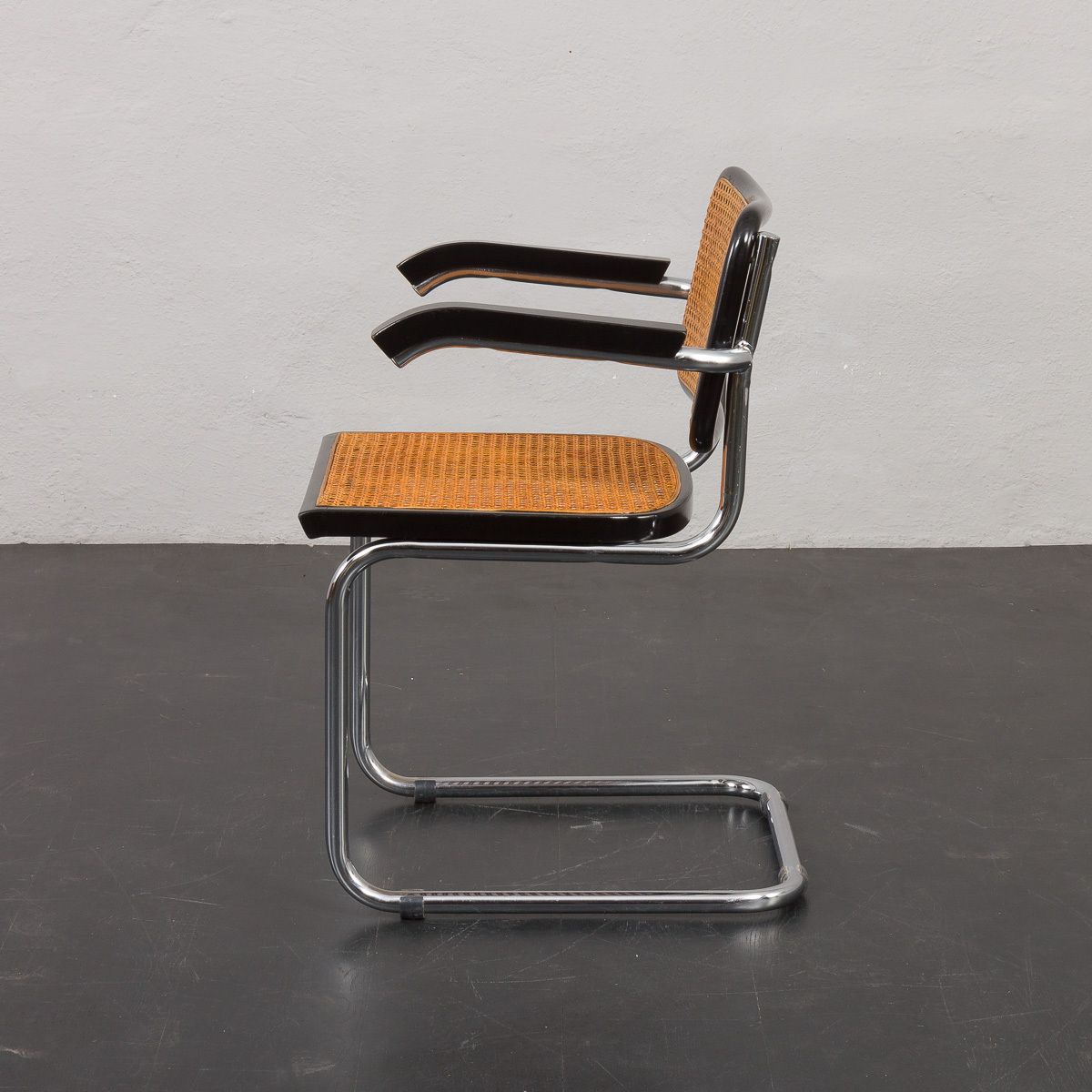 Marcel Breuer Italian Cesca Chair With Armrests By Knoll, 1960 70s photo Furniture